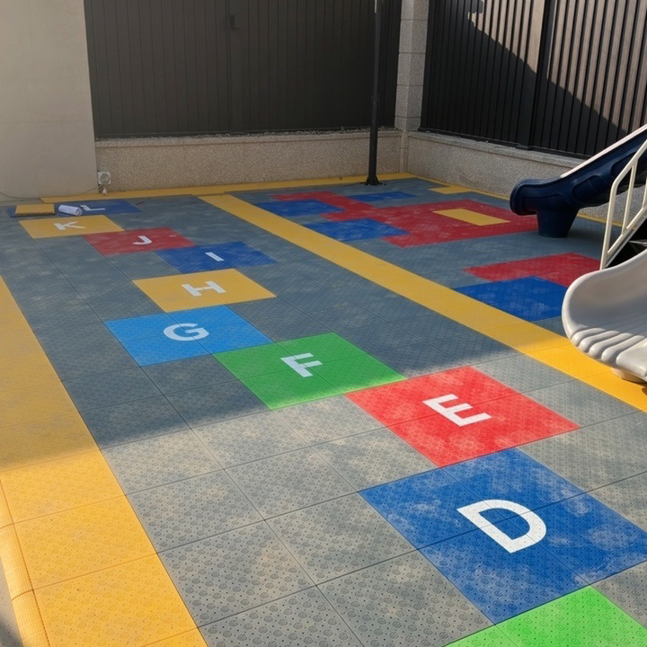 Outdoor Sport Court Tiles - Baldosas de Baloncesto Profesionales Encajables de